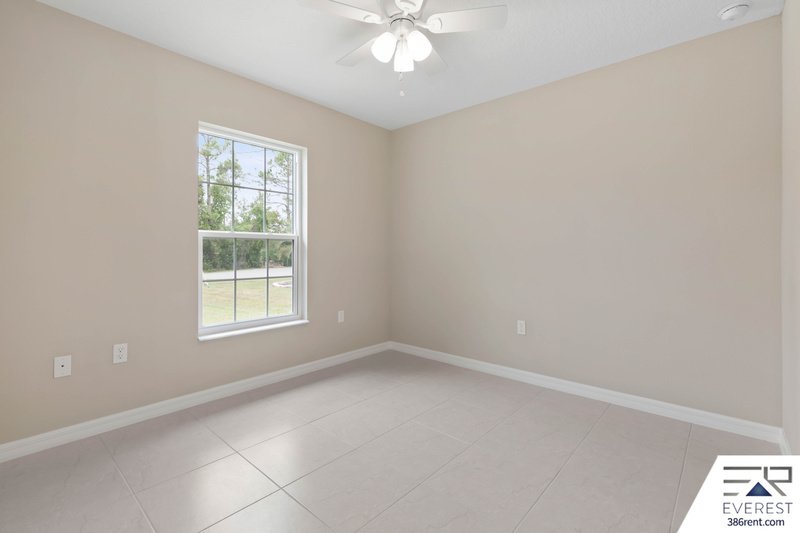 FULLY FENCED, LIKE NEW 3/2/1 TOWNHOUSE IN BEAUTIFUL SEMINOLE WOODS property image