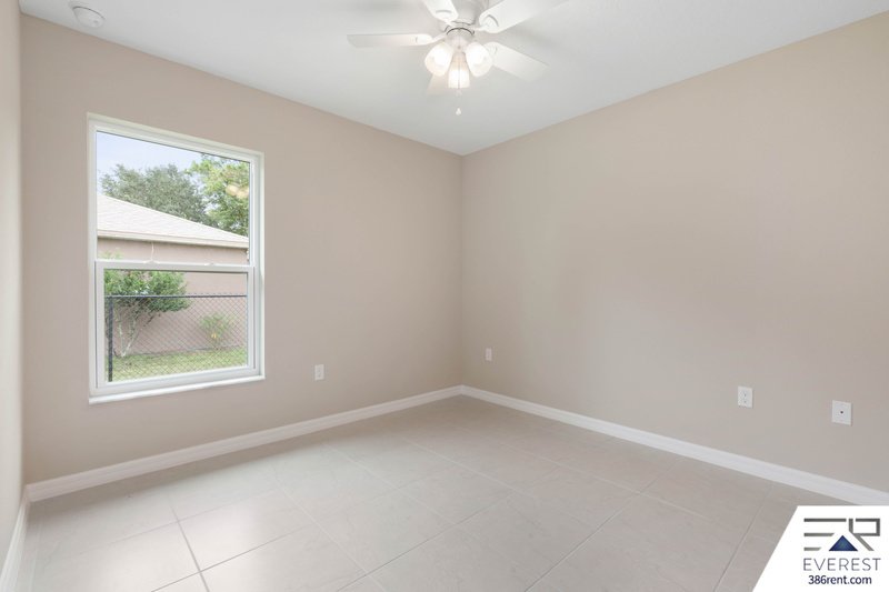 FULLY FENCED, LIKE NEW 3/2/1 TOWNHOUSE IN BEAUTIFUL SEMINOLE WOODS property image