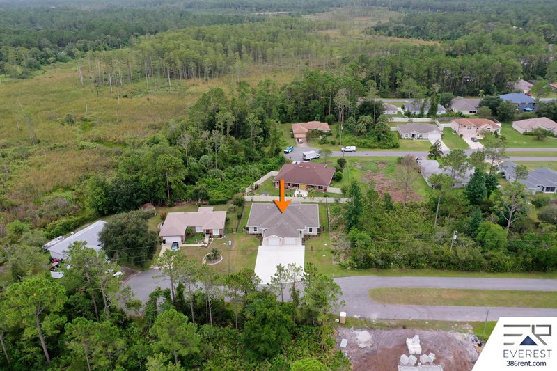 FULLY FENCED, LIKE NEW 3/2/1 TOWNHOUSE IN BEAUTIFUL SEMINOLE WOODS property image