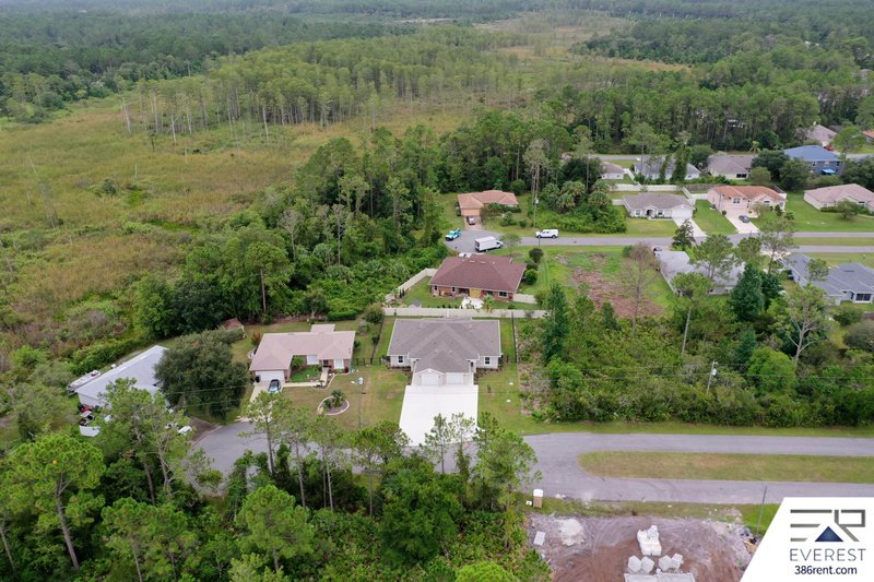 FULLY FENCED, LIKE NEW 3/2/1 TOWNHOUSE IN BEAUTIFUL SEMINOLE WOODS property image