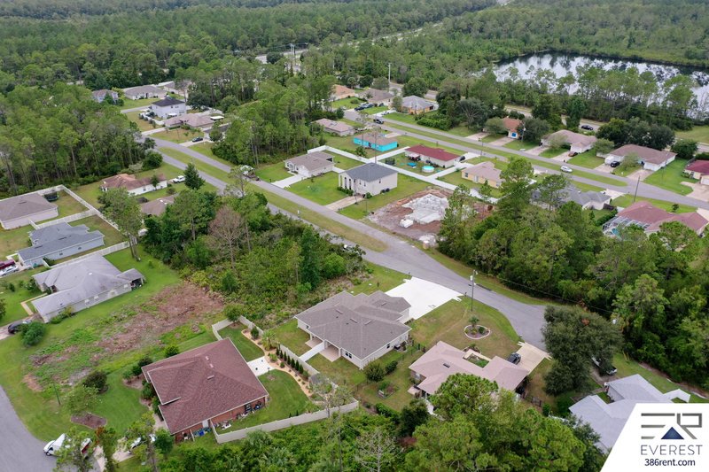 FULLY FENCED, LIKE NEW 3/2/1 TOWNHOUSE IN BEAUTIFUL SEMINOLE WOODS property image