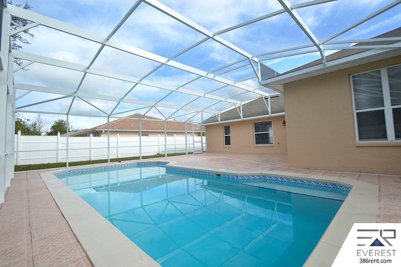 FULLY FENCED 3/2/2 POOL HOME IN DESIRABLE PALM HARBOR property image