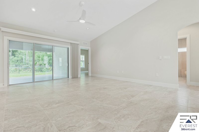 CUSTOM BUILT, LIKE NEW 4/2/2, fully fenced on a quiet cul-de-sac property image
