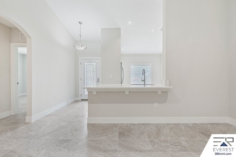 CUSTOM BUILT, LIKE NEW 4/2/2, fully fenced on a quiet cul-de-sac property image
