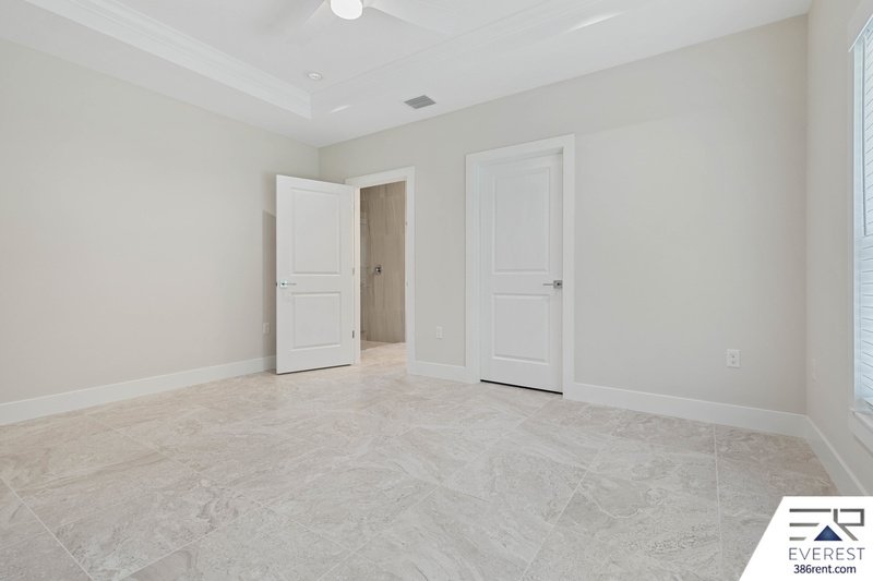 CUSTOM BUILT, LIKE NEW 4/2/2, fully fenced on a quiet cul-de-sac property image