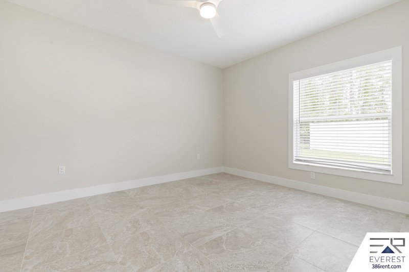CUSTOM BUILT, LIKE NEW 4/2/2, fully fenced on a quiet cul-de-sac property image
