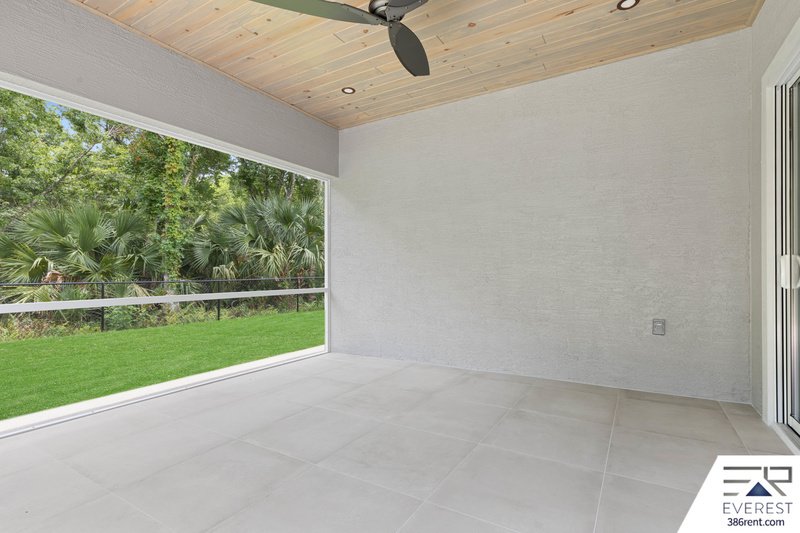 CUSTOM BUILT, LIKE NEW 4/2/2, fully fenced on a quiet cul-de-sac property image