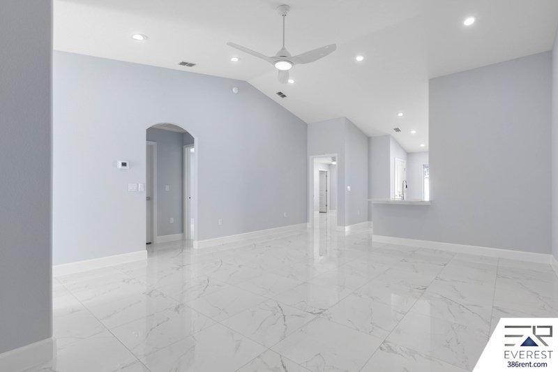 CUSTOM BUILT, BRAND NEW, FULLY FENCED 3/2/1 IN PEACEFUL QUAIL HOLLOW property image