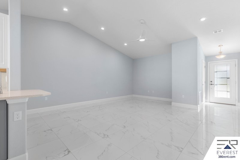 CUSTOM BUILT, BRAND NEW, FULLY FENCED 3/2/1 IN PEACEFUL QUAIL HOLLOW property image