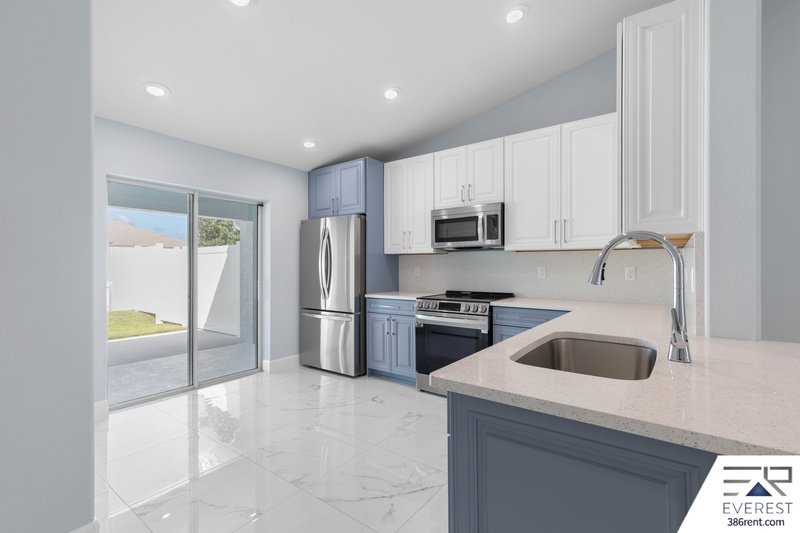 CUSTOM BUILT, BRAND NEW, FULLY FENCED 3/2/1 IN PEACEFUL QUAIL HOLLOW property image