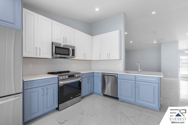 CUSTOM BUILT, BRAND NEW, FULLY FENCED 3/2/1 IN PEACEFUL QUAIL HOLLOW property image