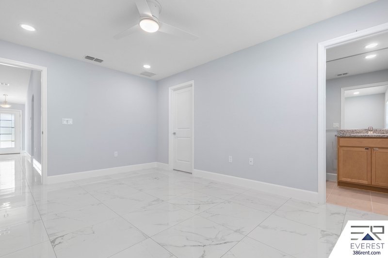 CUSTOM BUILT, BRAND NEW, FULLY FENCED 3/2/1 IN PEACEFUL QUAIL HOLLOW property image