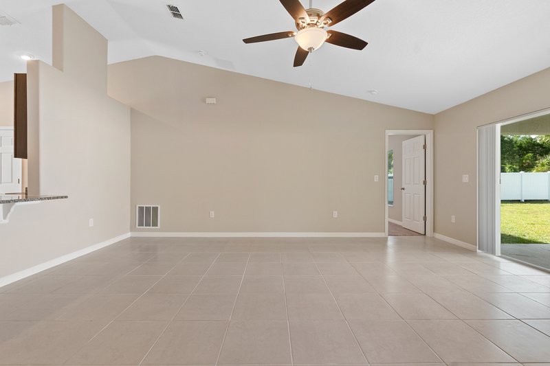 FULLY FENCED, LIKE NEW 4/2/2 IN THE HEART OF PALM COAST property image